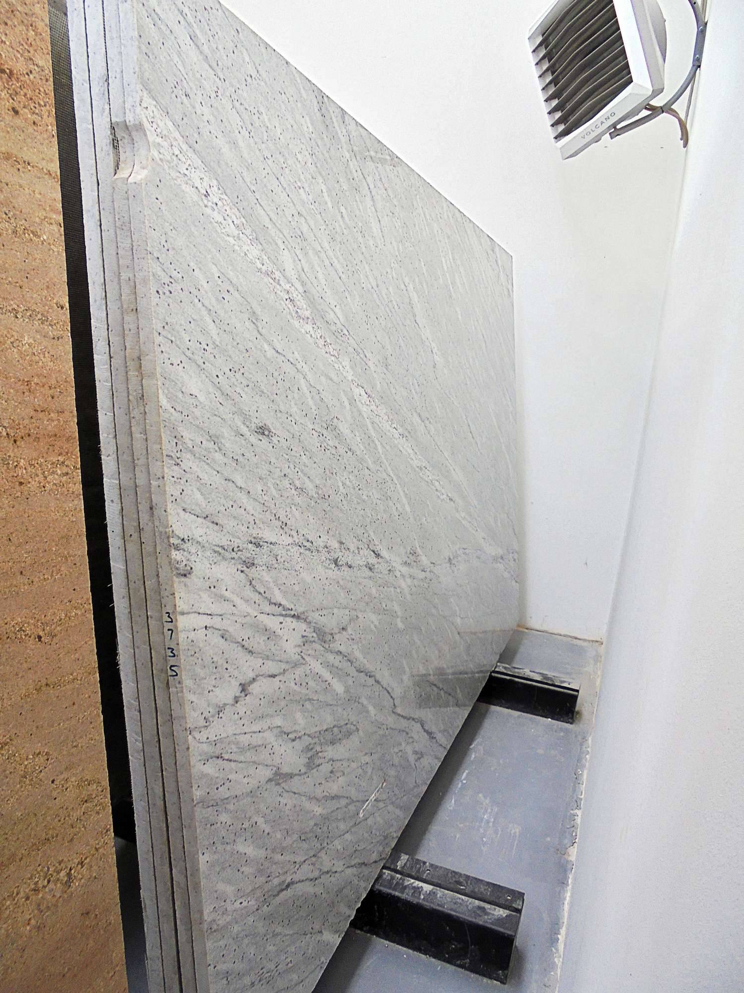 Thunder White 30 mm Гранит, Черный, Серый