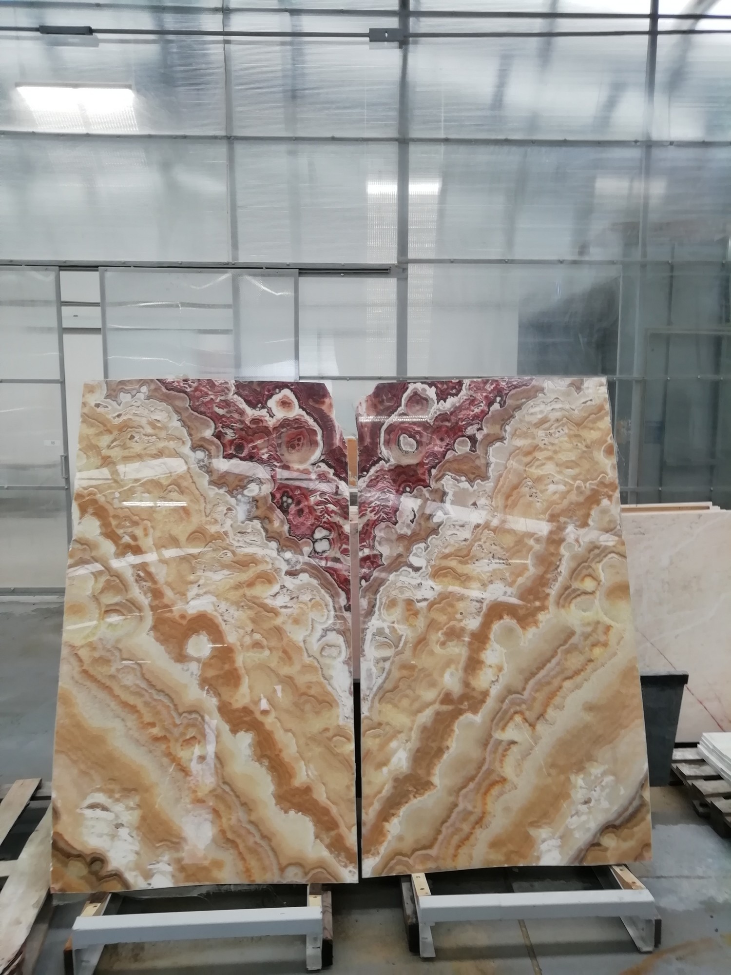  Nuvola Onyx Marble 20 mm Оникс, Белый, Коричневый, Желтый, Красный